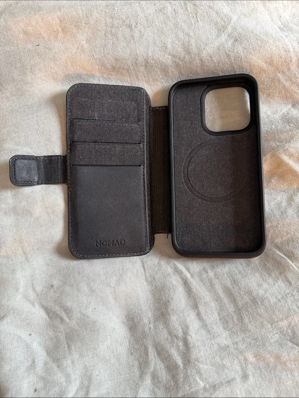 Nomad Modern Leather Folio Case - Black